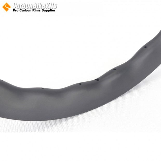 超軽量ウェーブシェイプ 700C 45x28mm カーボン チューブレス フック付/フックレス/チューブラー ロードバイク用リム 超軽量ウェーブシェイプ 700C 45x28mm カーボン チューブレス フック付/フックレス/チューブラー ロードバイク用リム